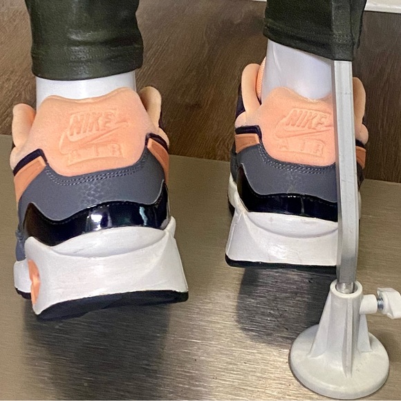 Nike Air Max St - Picture 7 of 11